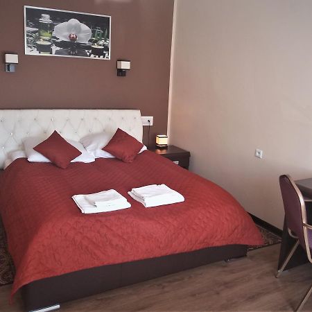 Hotel Skarpa Сейни Екстер'єр фото