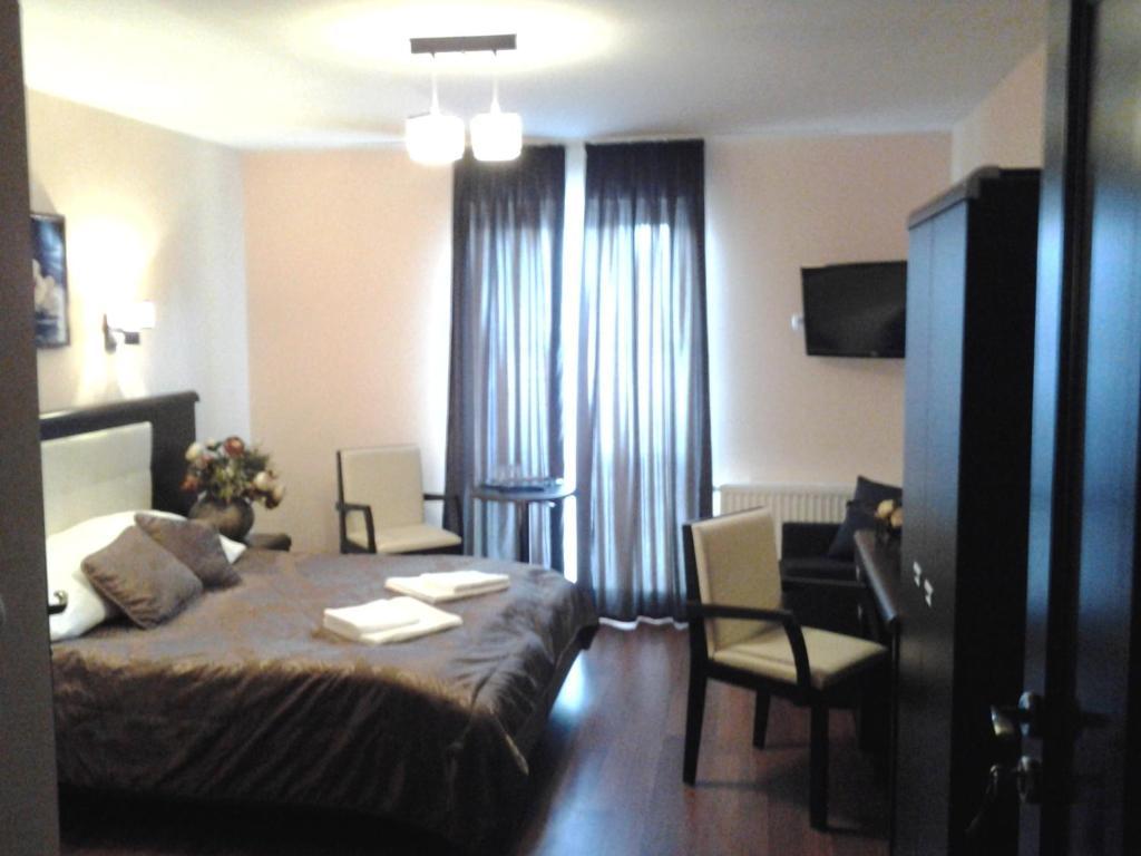 Hotel Skarpa Сейни Екстер'єр фото