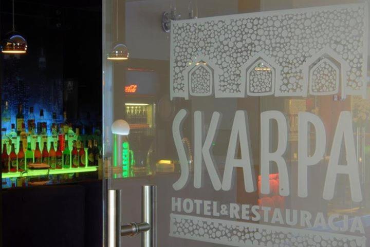 Hotel Skarpa Сейни Екстер'єр фото