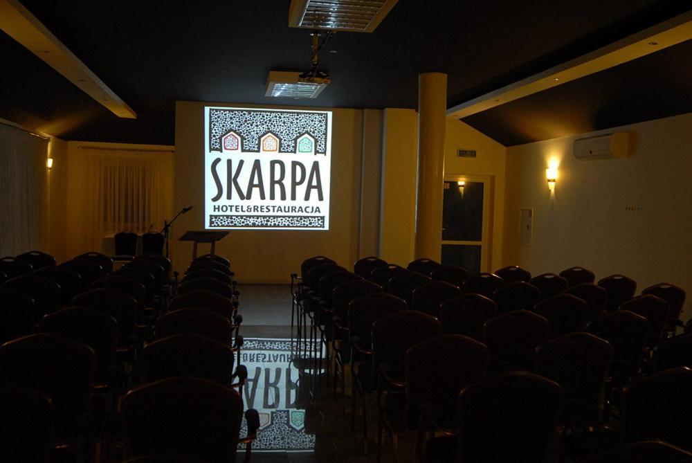 Hotel Skarpa Сейни Екстер'єр фото