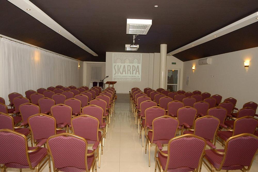 Hotel Skarpa Сейни Екстер'єр фото